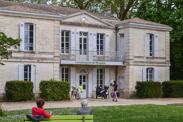 Vue extérieure du Conservatoire de Musique au château de Mandavit