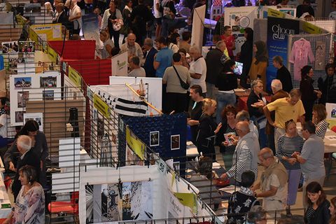 Vue générale du forum des associations 2018 au Solarium de Gradignan.