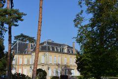 Vue extérieure du Château de l'Ermitage