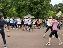 échauffement avec fit and move avant le départ de la course - Agrandir l'image, .JPG 1,9 Mo (fenêtre modale)