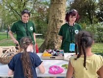 Atelier créatif avec les enfants lors de Mission Nature - Agrandir l'image, .JPG 93,4 Ko (fenêtre modale)