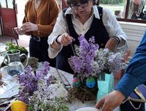 Atelier floral au musée de Sonneville - avril 2022 - Agrandir l'image, .JPG 80,8 Ko (fenêtre modale)