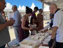 Dégustation, découverte de produits par les cuisines municipales - Agrandir l'image, .JPG 70,8 Ko (fenêtre modale)