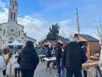 Marché de Noël de Gradignan - Agrandir l'image, .JPG 80,6 Ko (fenêtre modale)