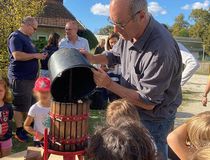 Fête des vendanges 2023 - Agrandir l'image, .JPG 137,0 Ko (fenêtre modale)