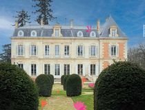 Vue extérieure chateau de l'Ermitage - Agrandir l'image, .JPG 73,3 Ko (fenêtre modale)