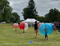 Bulles à la Fête Sport et Nature 2025 - Agrandir l'image, .JPG 109,9 Ko (fenêtre modale)