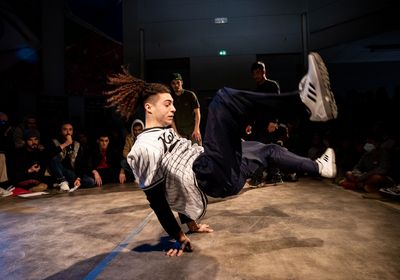 danseur réalisant une figure