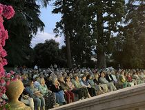concert sur le perron de l'Hôtel de Ville - Agrandir l'image, .JPEG 1,012,8 Ko (fenêtre modale)