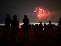 feu d'artifice pour clore la soirée - Agrandir l'image, .JPG 601,2 Ko (fenêtre modale)